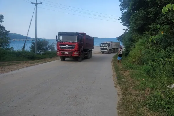 Truck on the access road
